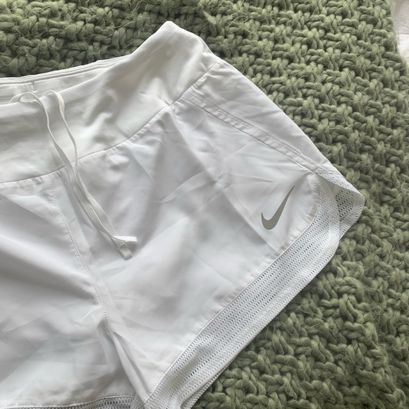 Nike shorts - Picture 1 of 4